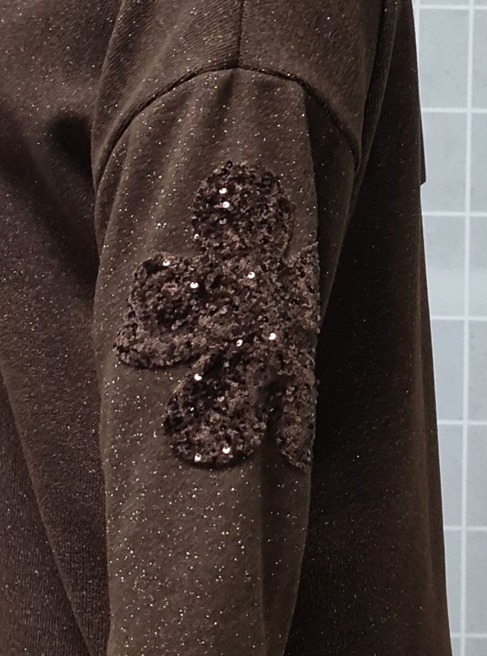 Ujján virágdíszes, csillámos tunika (csokibarna)