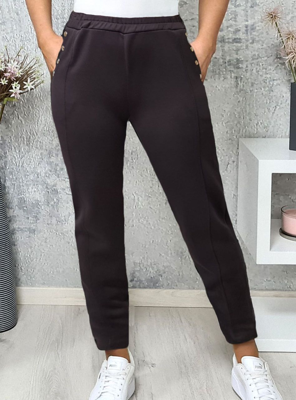 Gombdíszes, zsebes nadrág (csokibarna)