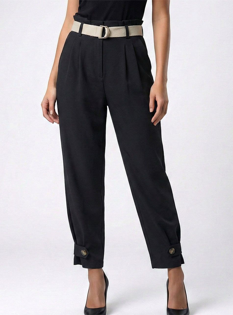 Alján gombdíszes, gumis derekú zsebes nadrág (fekete)