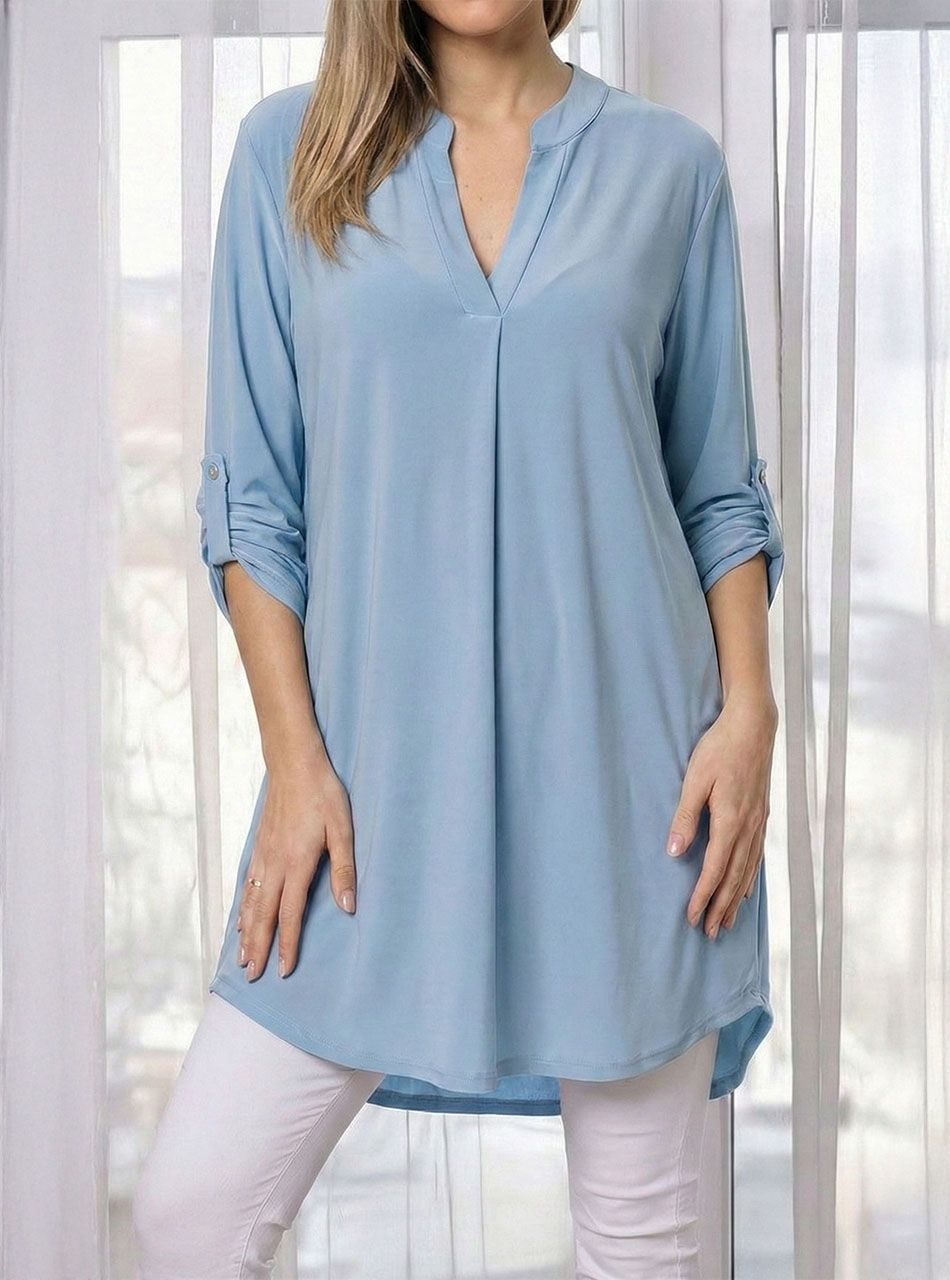 Felgombolható ujjú, V nyakú tunika (világoskék)