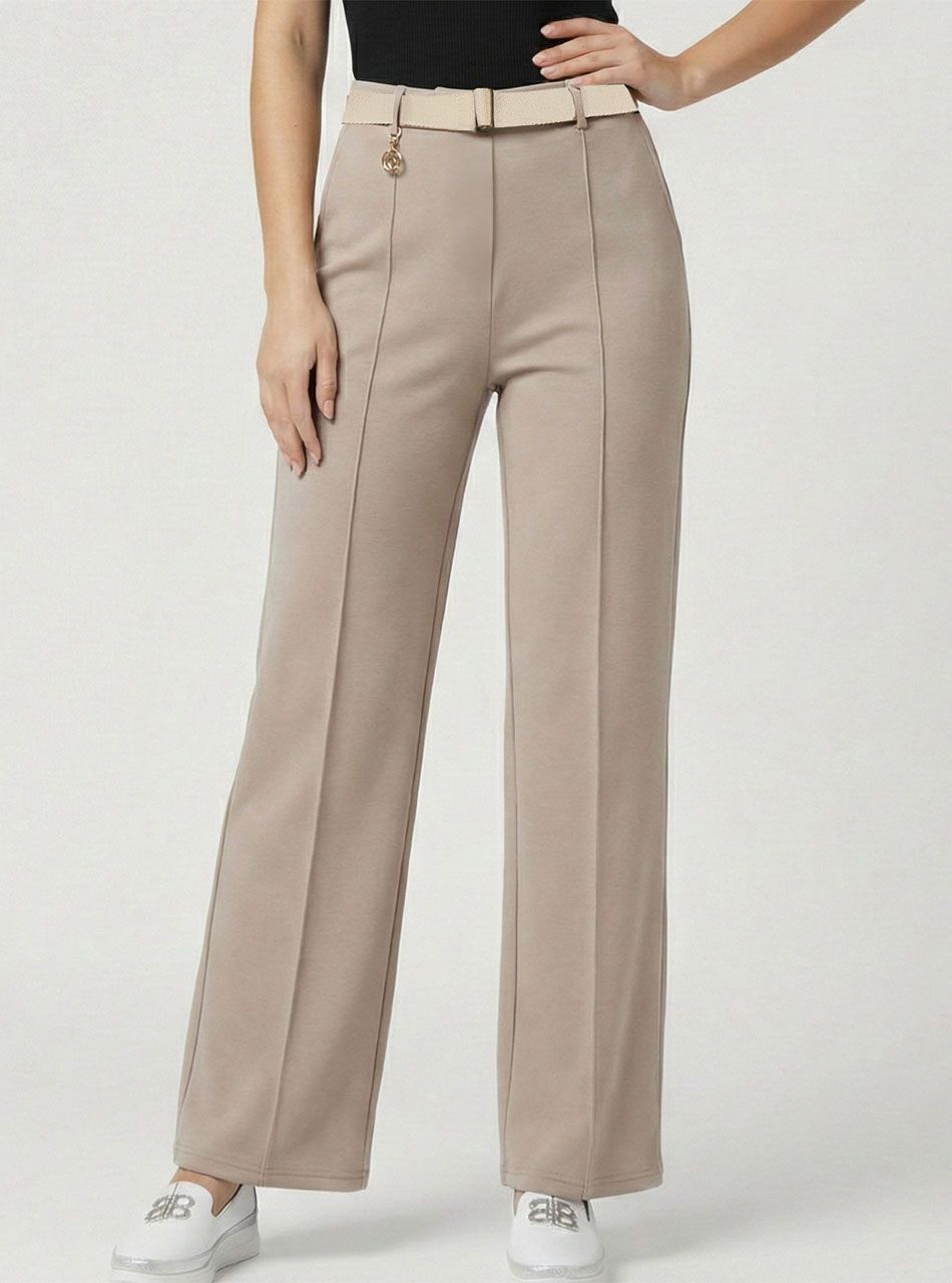 Elöl tűzött, zsebes nadrág övvel (bézs)  