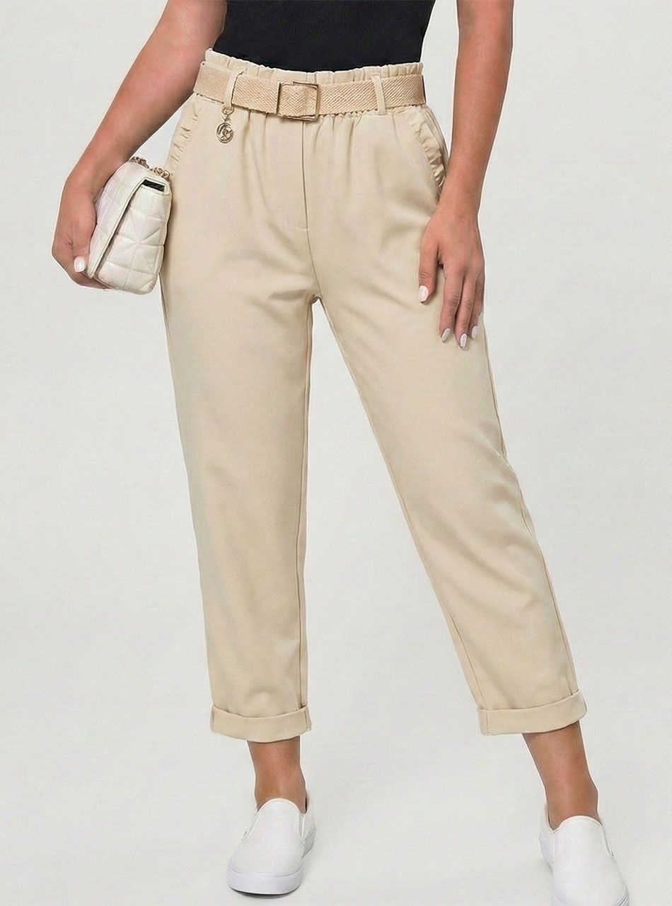 Zsebnél fodros, gumis derekú zsebes nadrág övvel (krém)