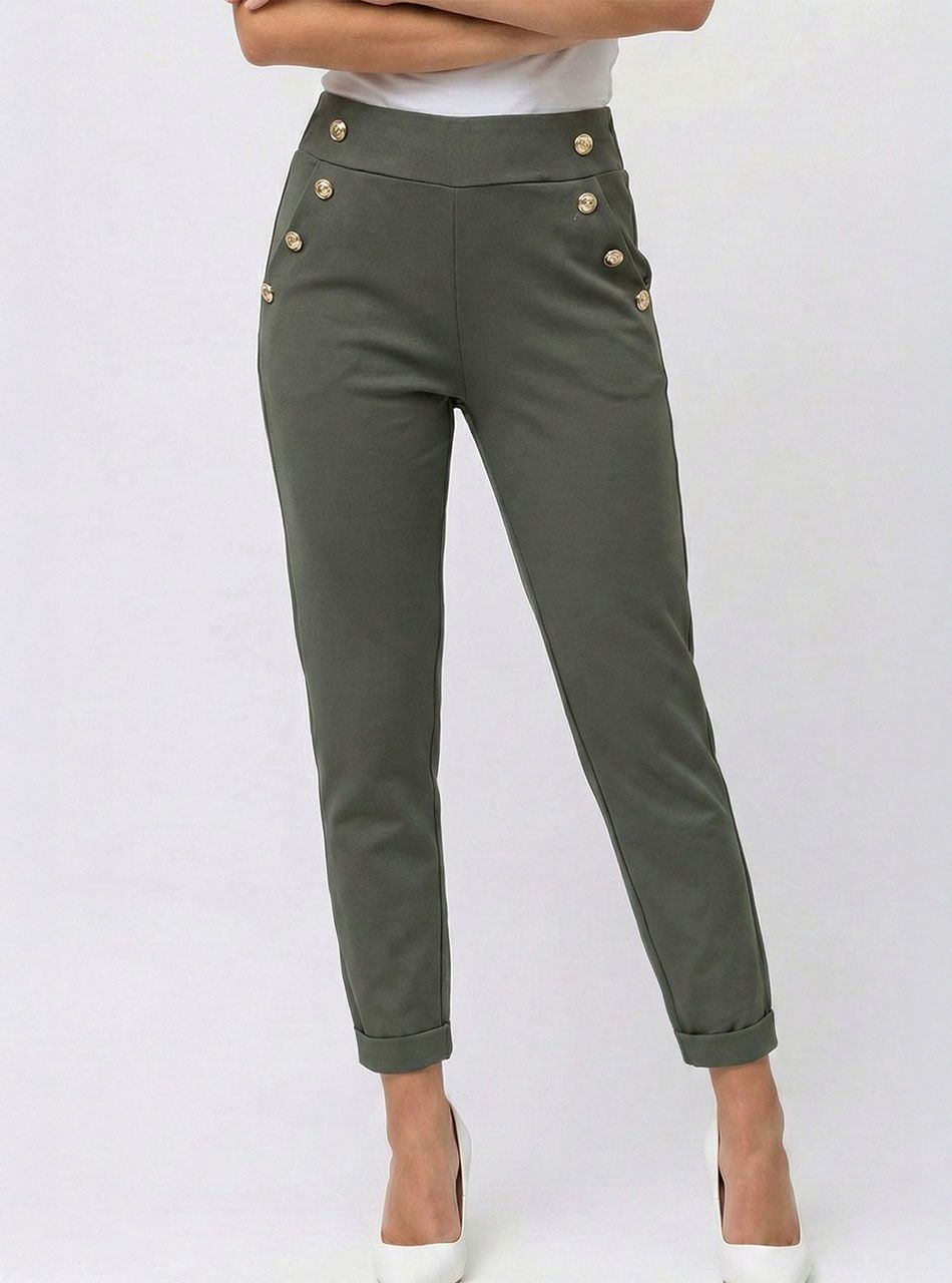 Gombdíszes, zsebes nadrág (kheki I.)