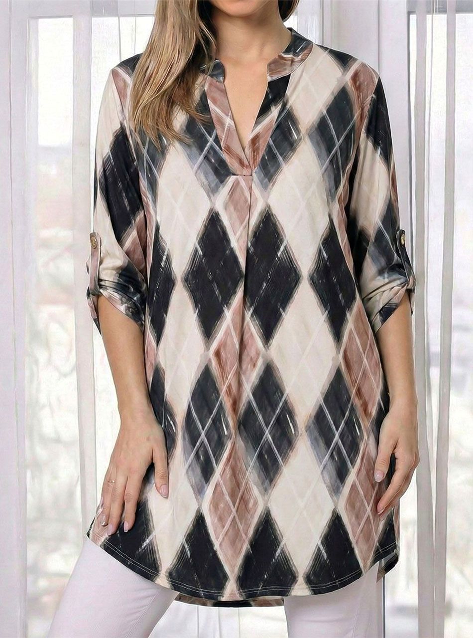 Felgombolható ujjú, V nyakú mintás tunika V.  