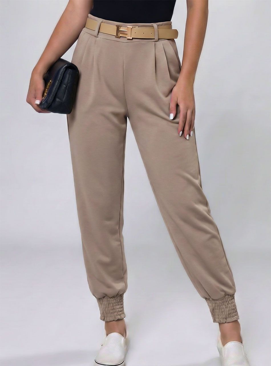 Gumírozott aljú, öves nadrág (tejeskávé)