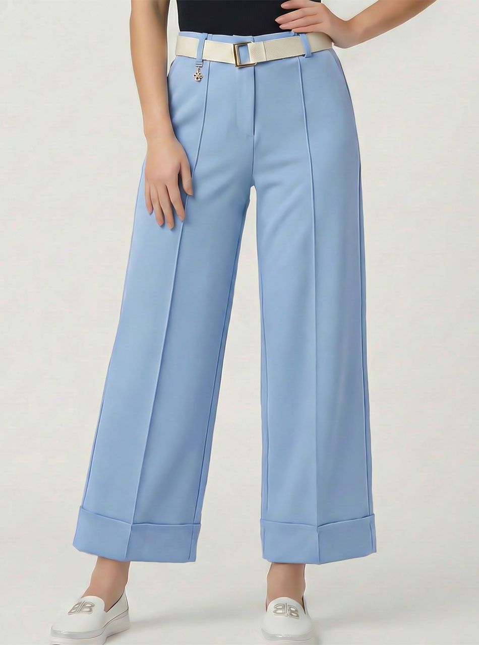 Elöl tűzött, felhajtott szárú dumis derekú zsebes nadrág (világoskék)