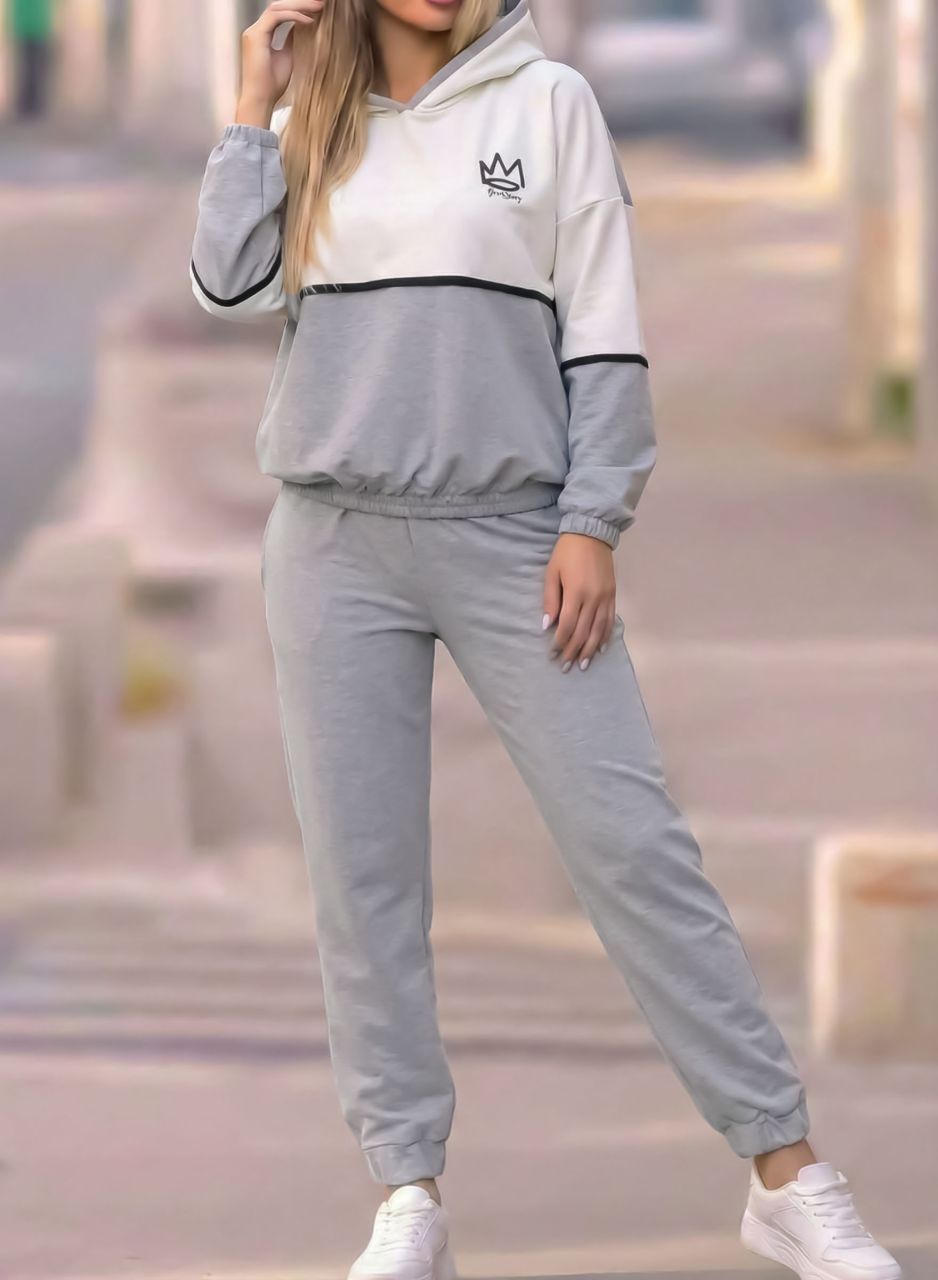 YesStory, kapucnis együttes (szürke)