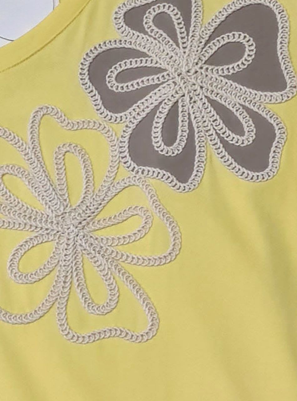 Hímzett virág mintás, V nyakú felső (sárga)