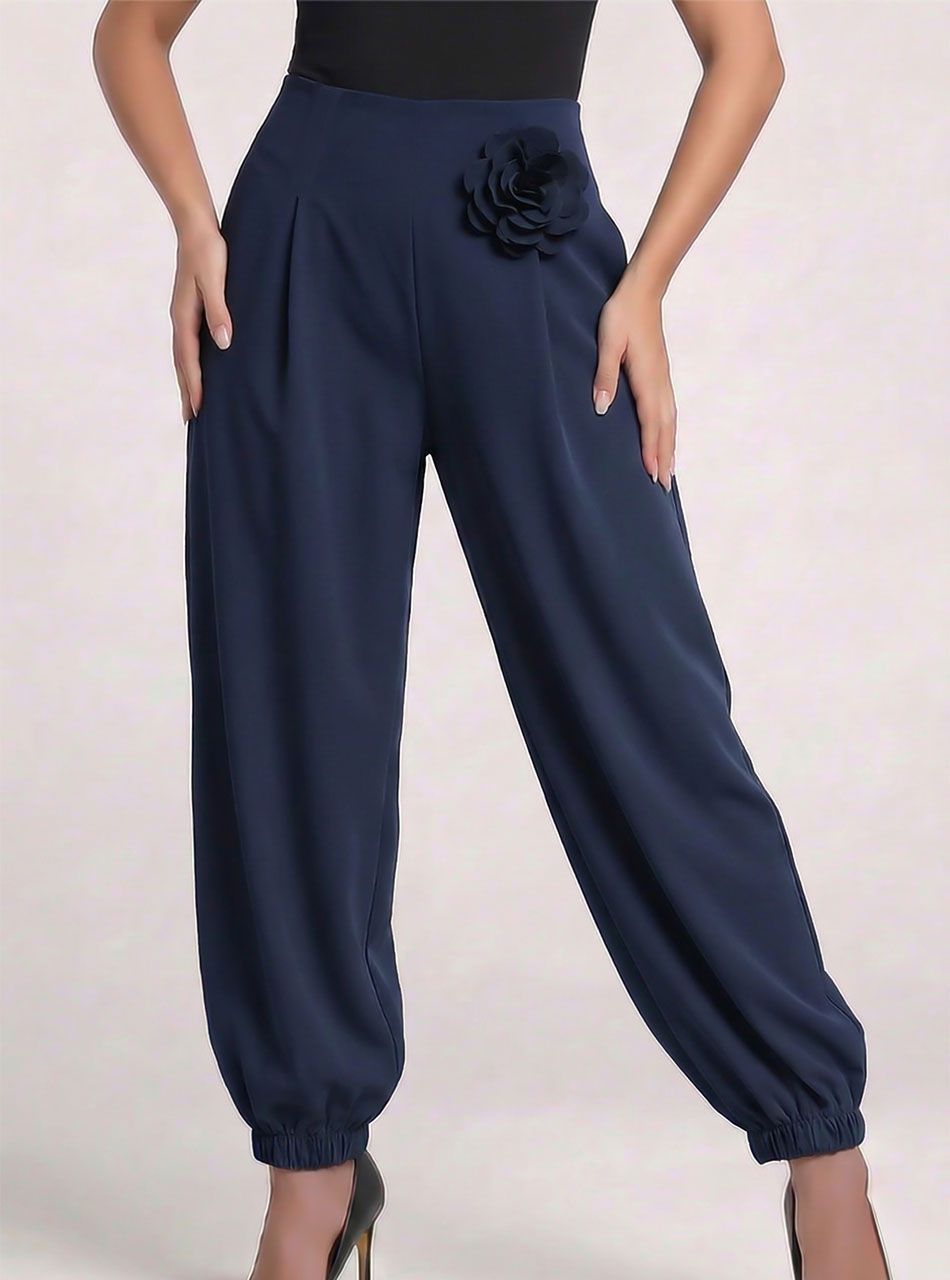 Gumis aljú, virágdíszes nadrág (sötétkék)