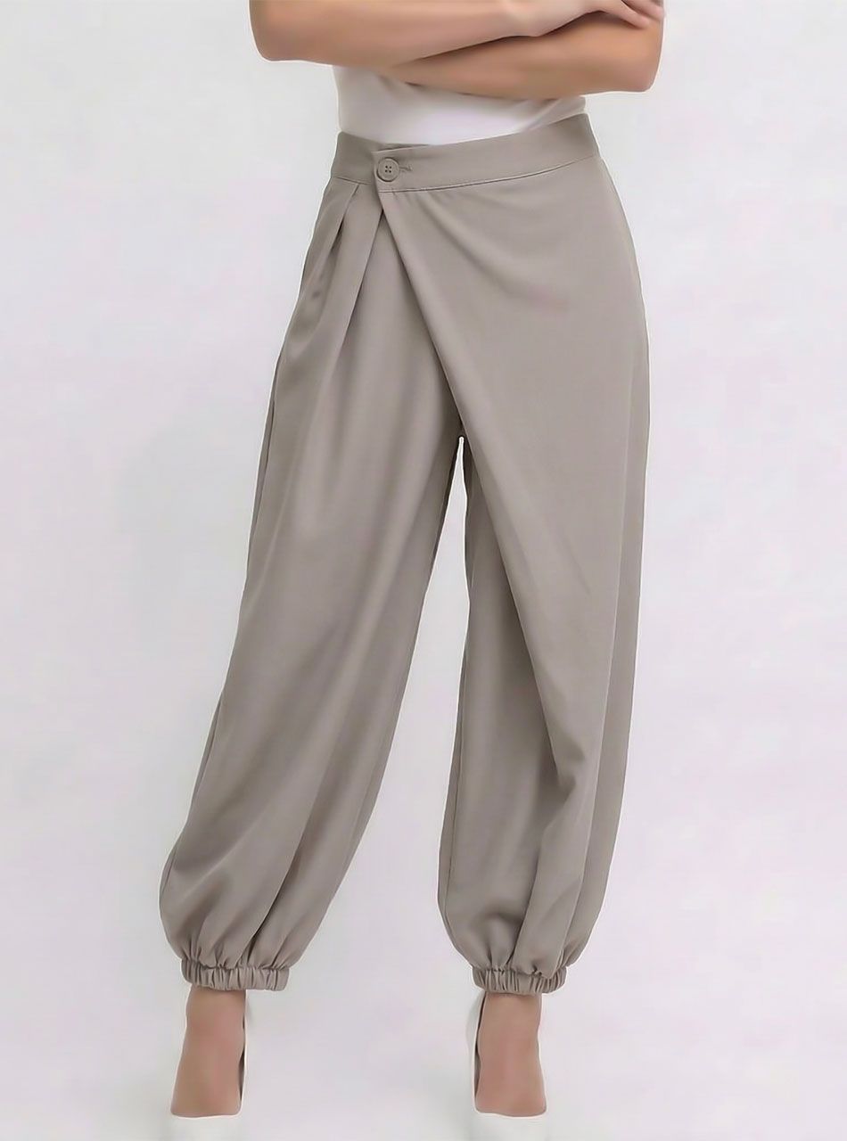 Gumis aljú, átlapolt nadrág (tejeskávé)