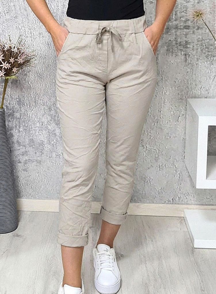 Gyűrt hatású, zsebes nadrág (bézs)