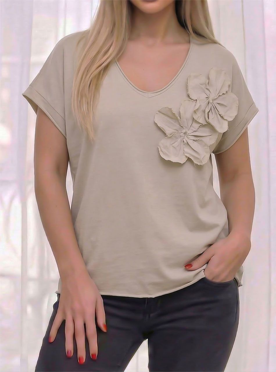 3D virág mintás, V nyakú felső (bézs)