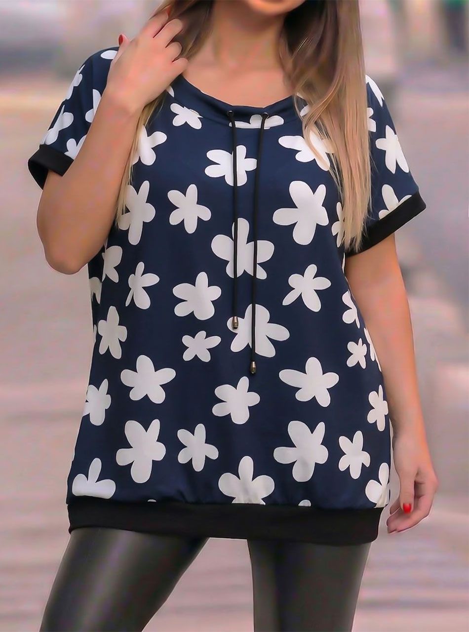 Nyaknál húzható, mintás felső II.