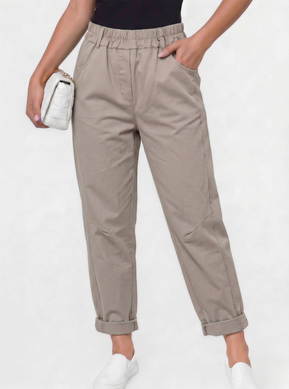 Zsebes, gumis derekú nadrág (tejeskávé)