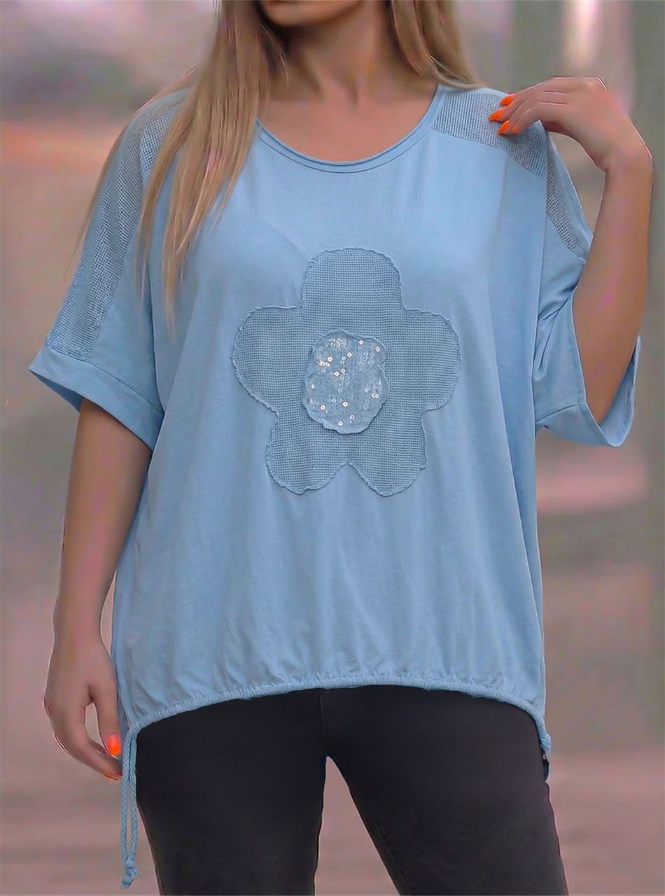 Hannah, virágdíszes laza felső (világoskék)