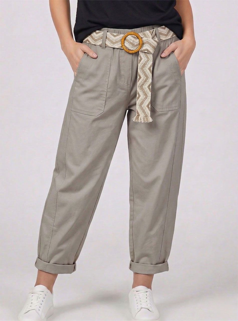 Elöl zsebes, gumis derekú nadrág övvel (tejeskávé)