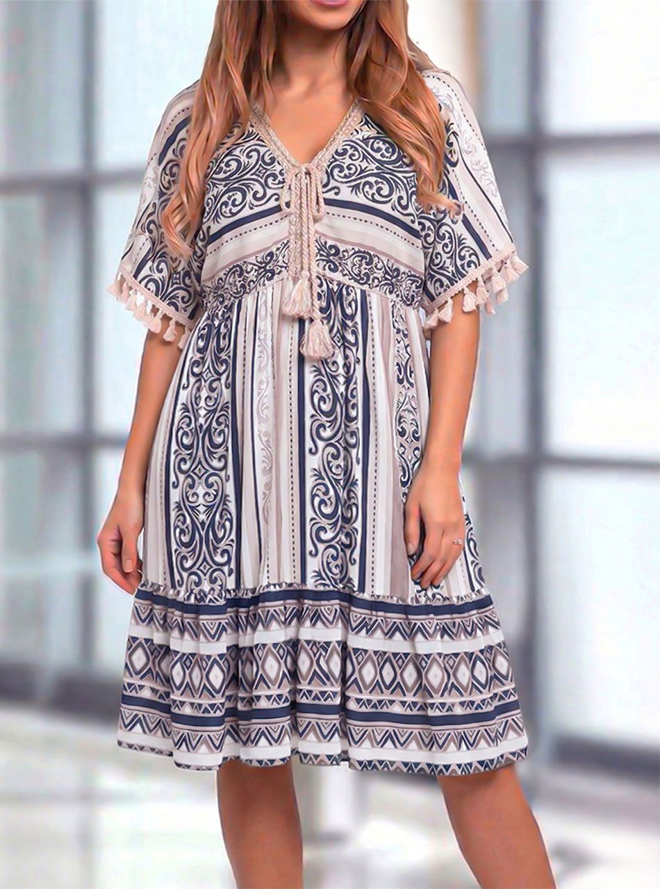 Amy, V nyakú mintás ruha (púder)