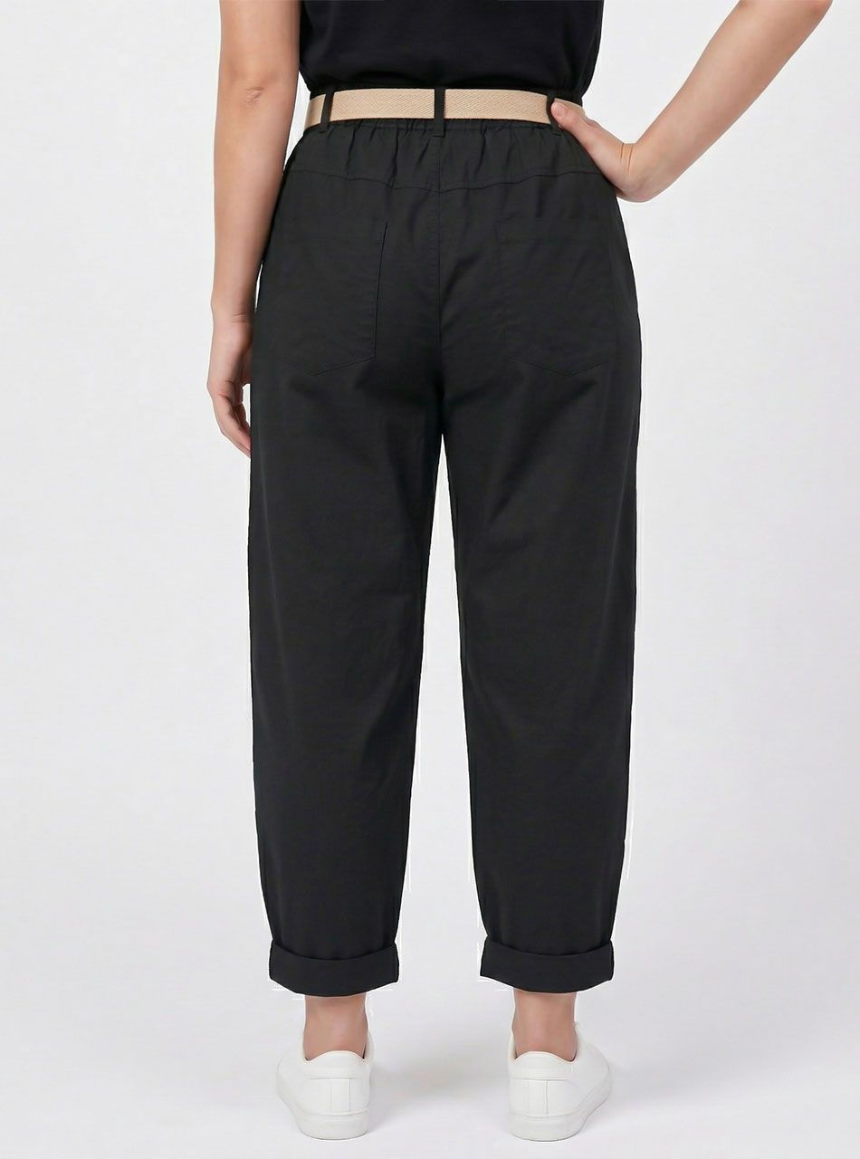 Derekán feliratos, öves nadrág (fekete)