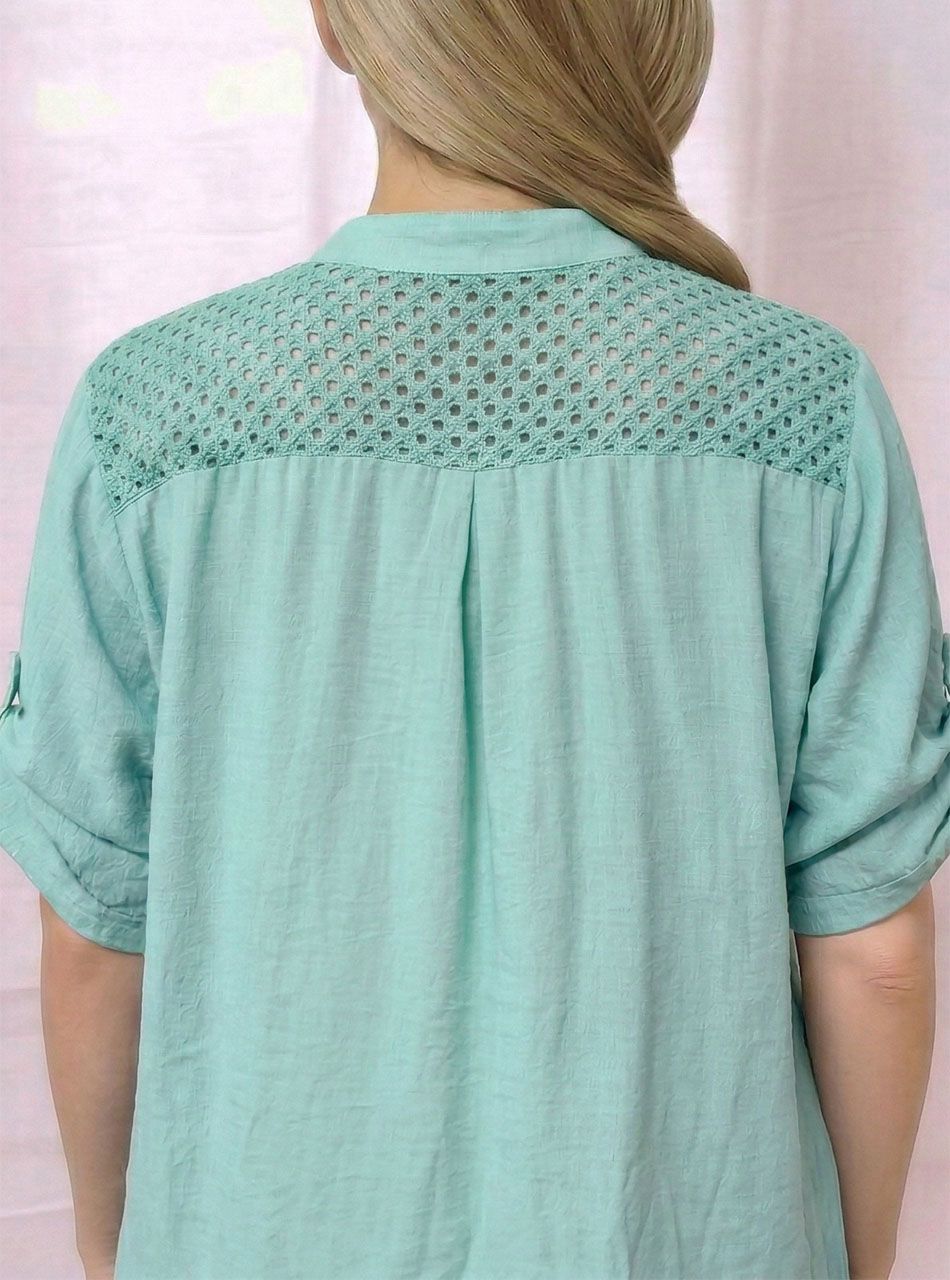 Horgolt tetejű, felgombolható ujjú ingblúz (világoszöld)
