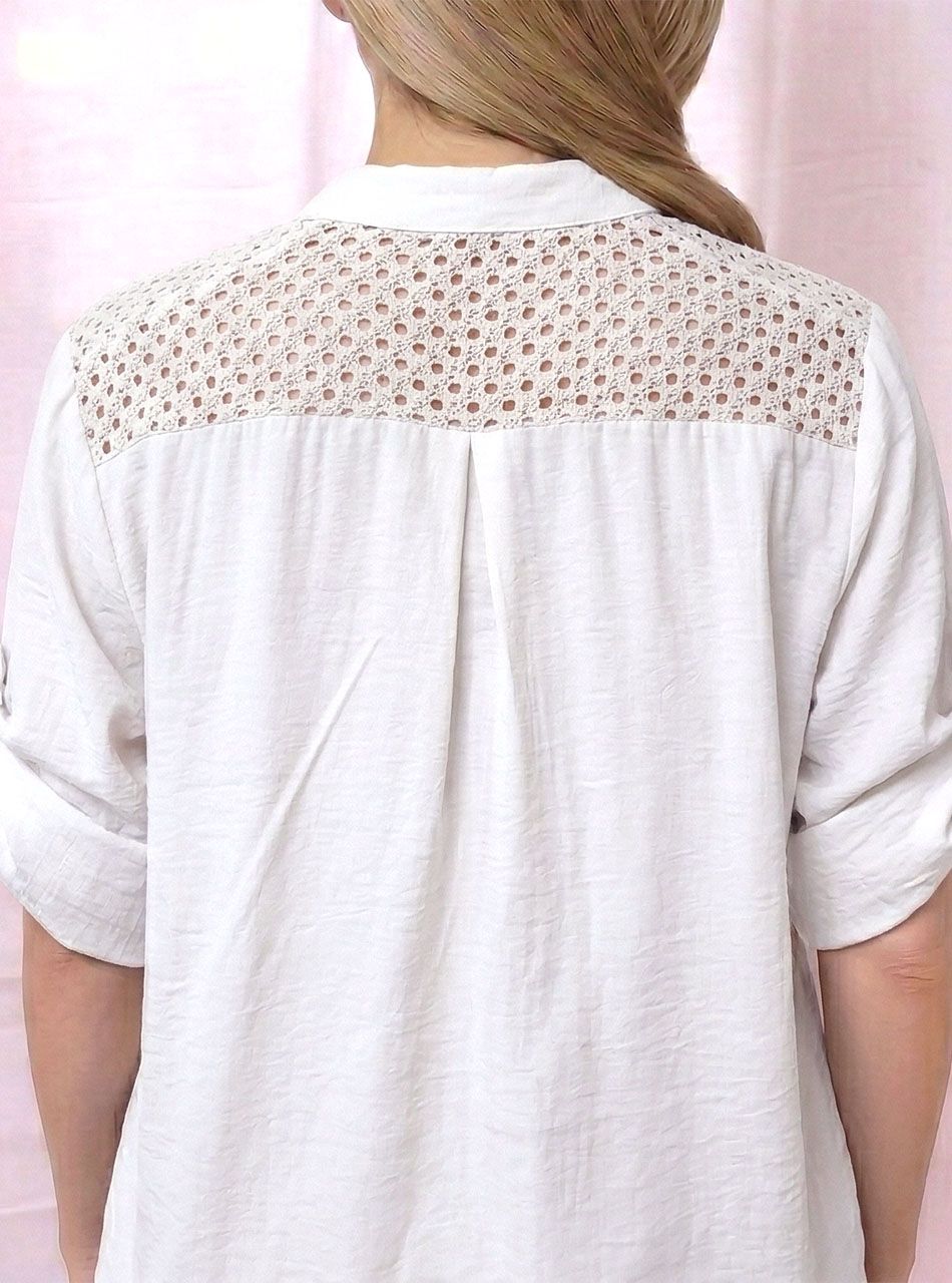 Horgolt tetejű, felgombolható ujjú ingblúz (fehér)