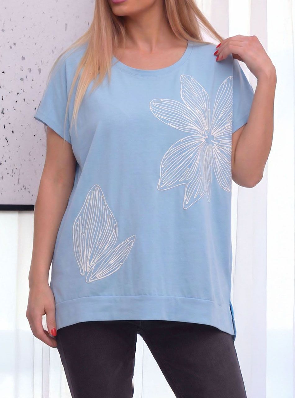 Kétoldalt felvágott, hímzett virág mintás felső (világoskék)