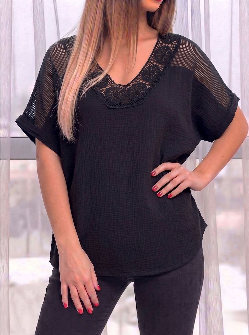 Nyaknál horgolt, géz anyagú felső (fekete)