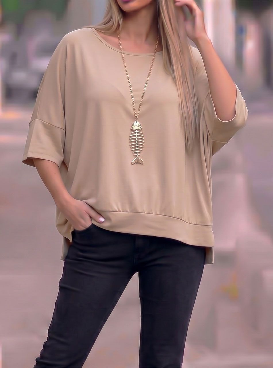 Kétoldalt felvágott, laza felső nyaklánccal (bézs)