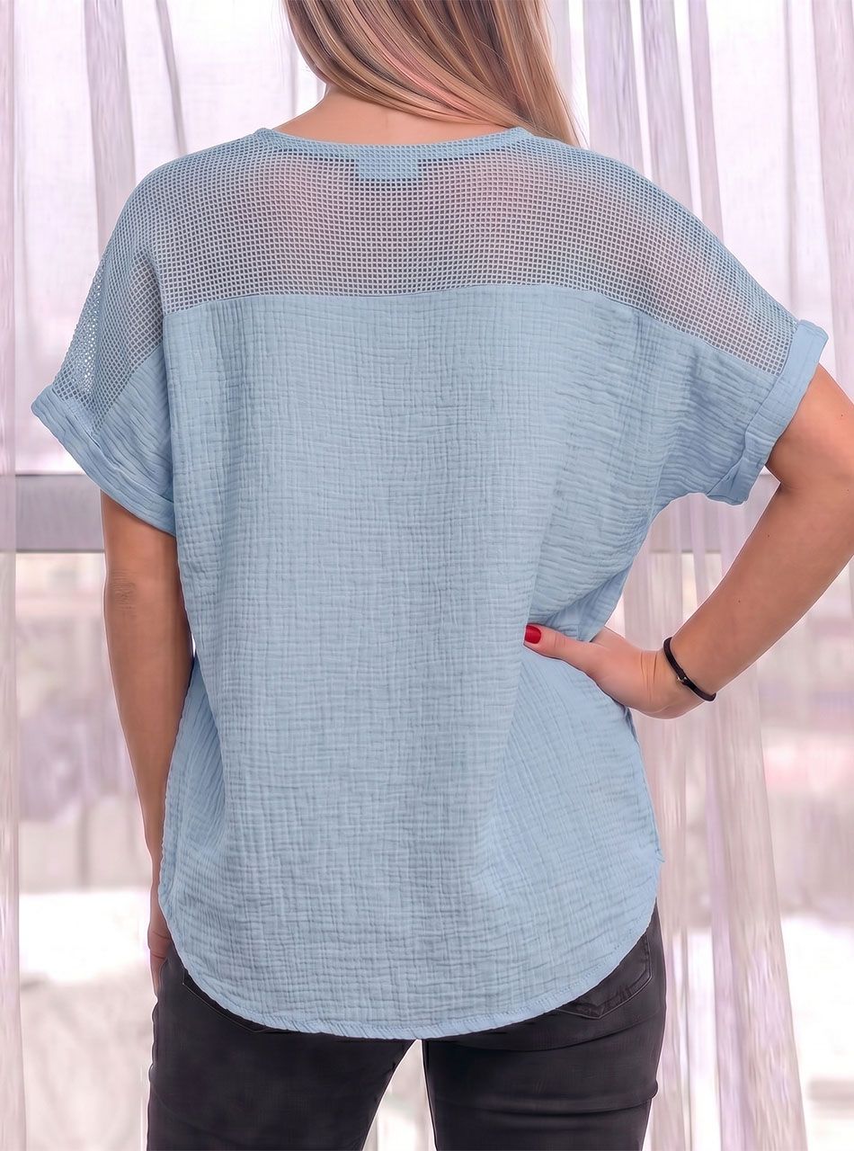 Nyaknál horgolt, géz anyagú felső (világoskék)