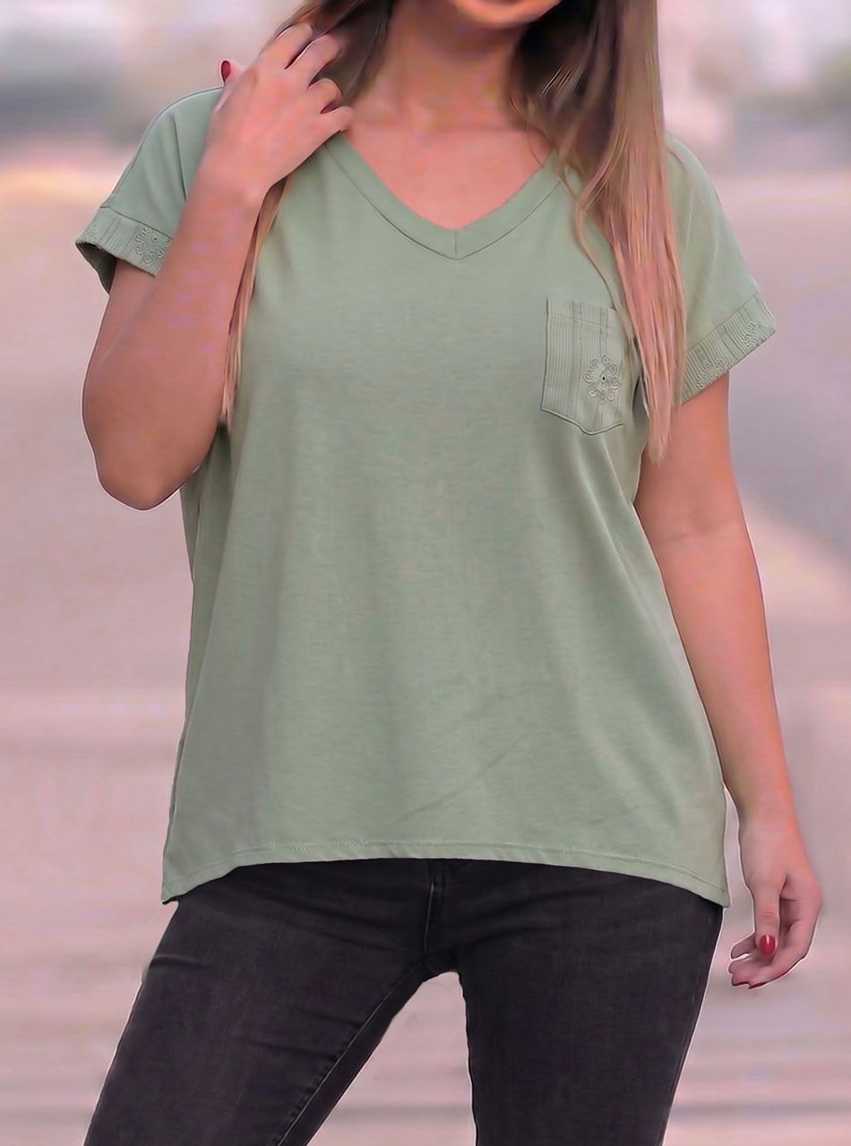 Hátán hímzett, zsebes felső (kheki)