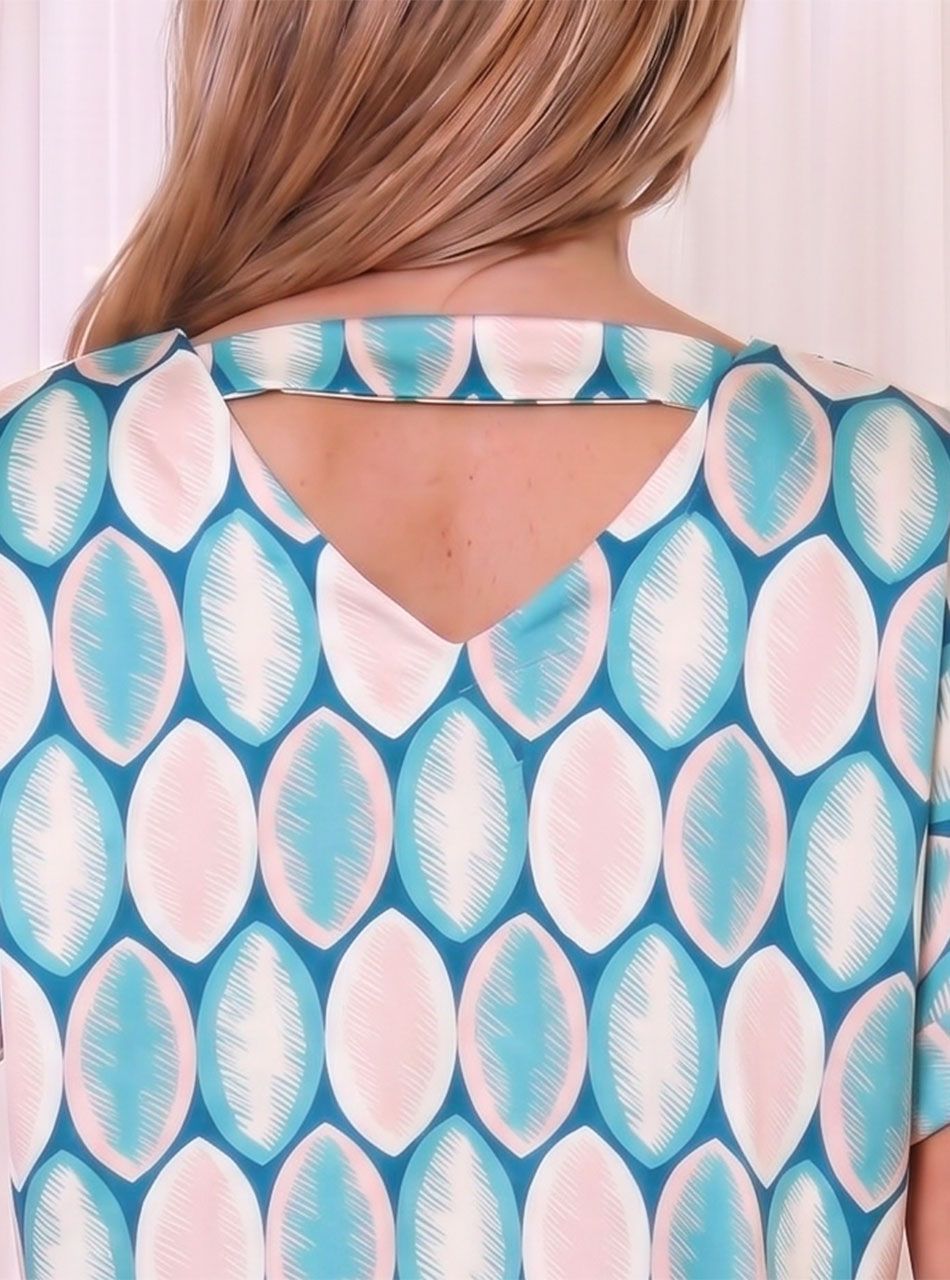 Hátán pántos, gumis aljú mintás felső III.