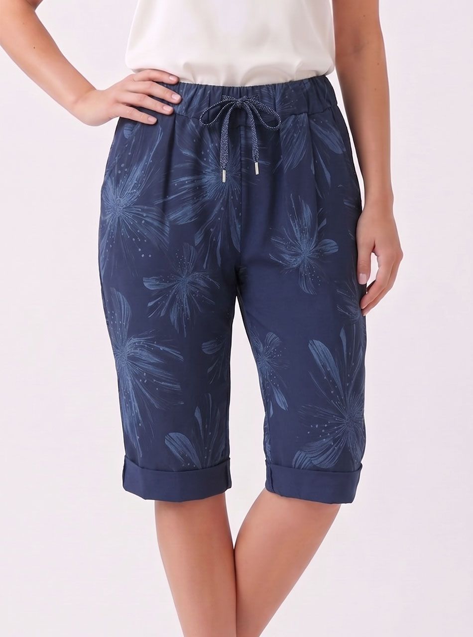 Virág mintás, gumis derekú zsebes térdnadrág (sötétkék)