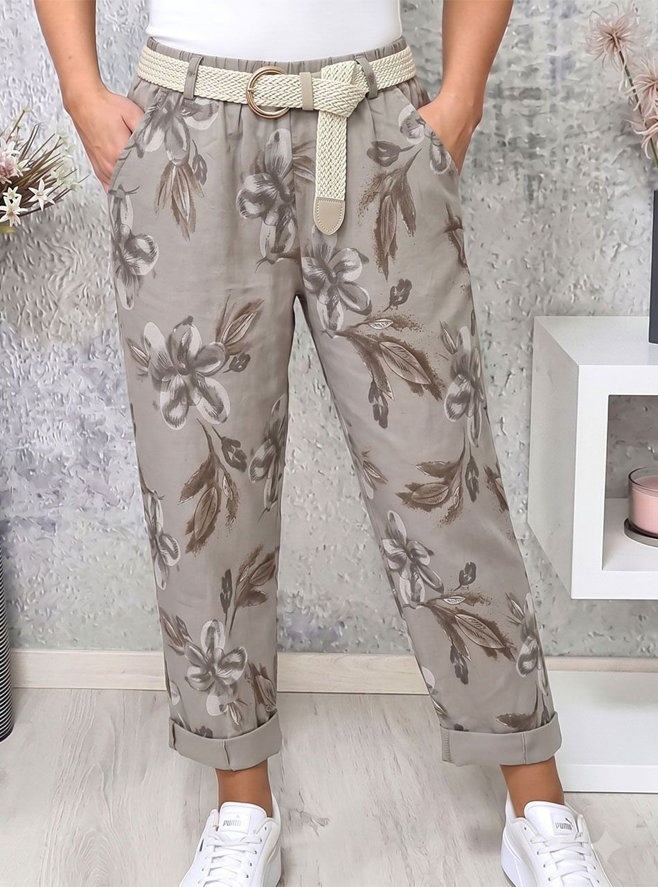 Gumis derekú, virág mintás nadrág övvel (tejeskávé)