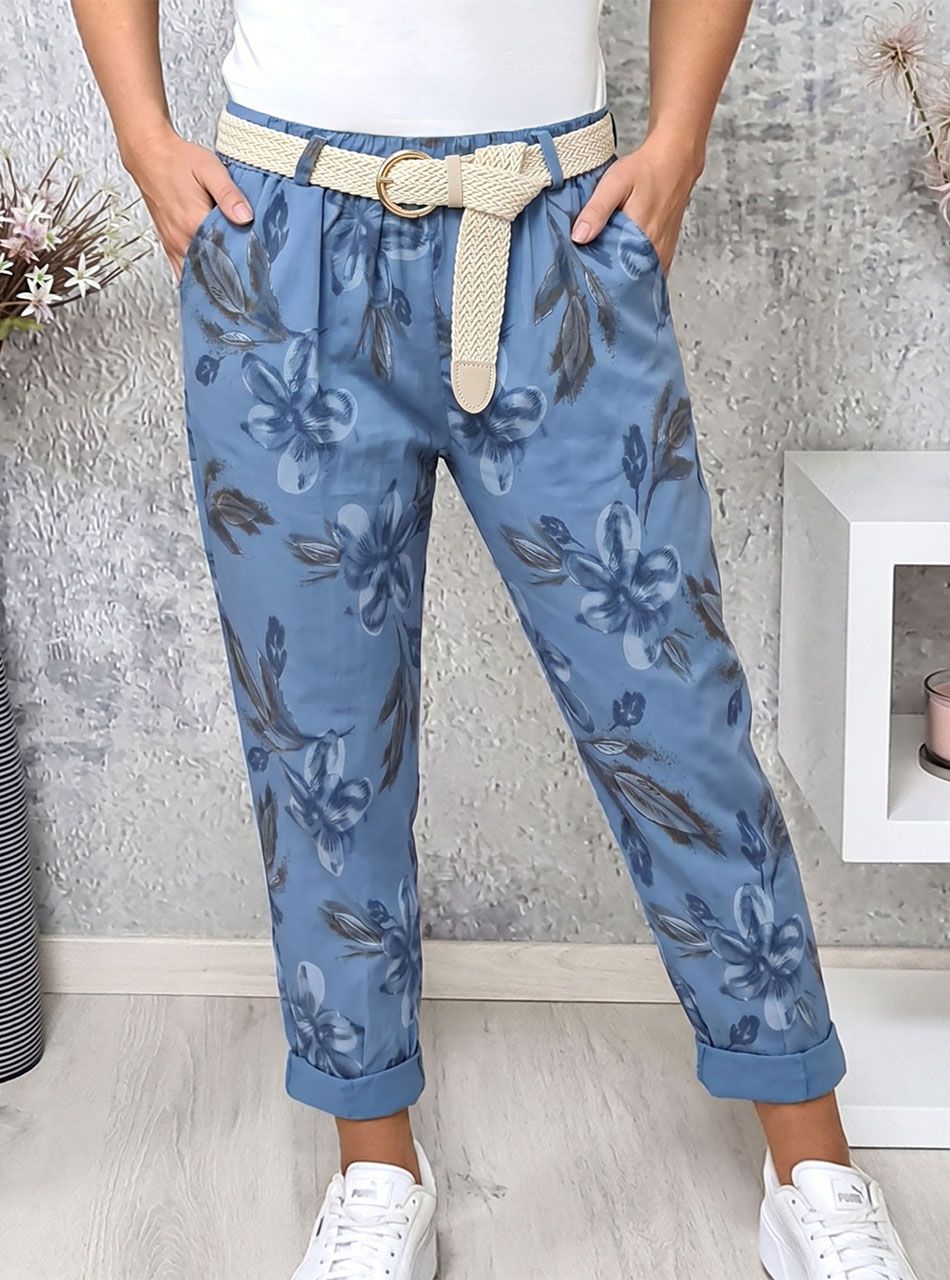 Gumis derekú, virág mintás nadrág övvel (farmerkék)