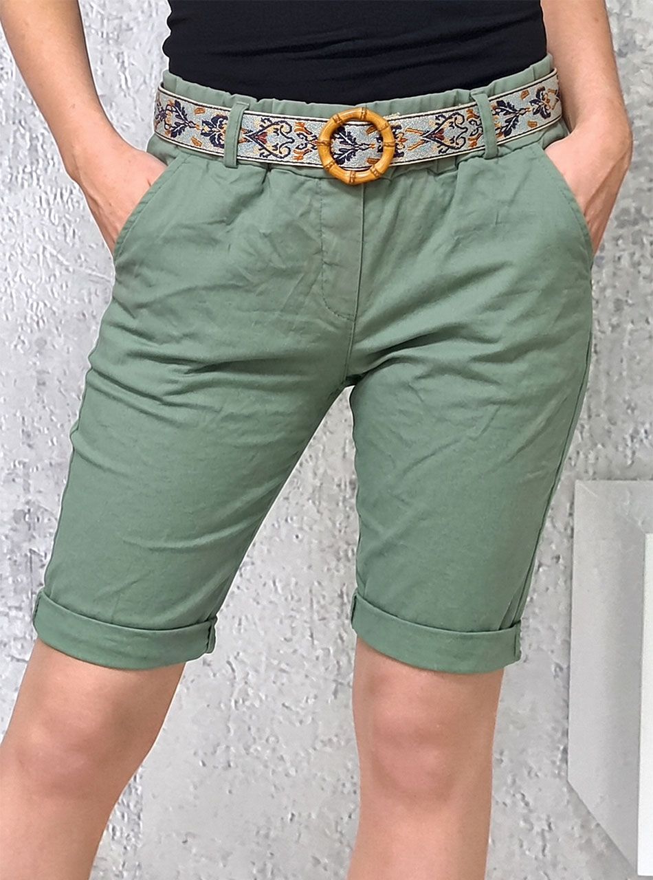 Gumis derekú, zsebes térdnadrág mintás övvel (kheki)