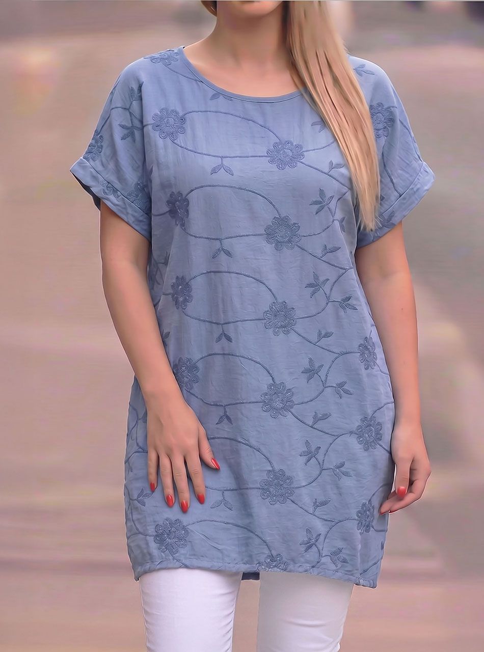 Hátul kötős, hímzett tunika (farmerkék)