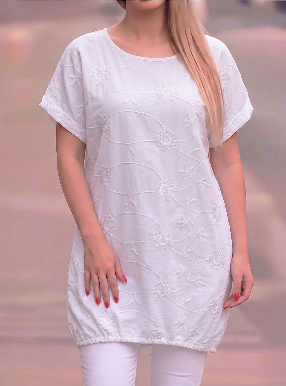 Hátul kötős, hímzett tunika (fehér)
